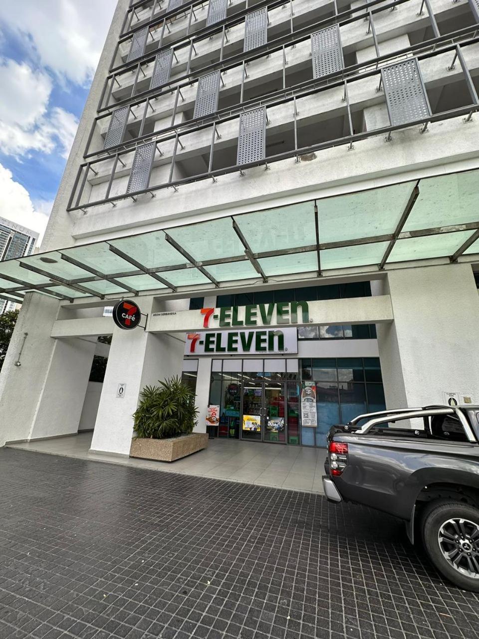 The Luxe Infinitum At Kl *