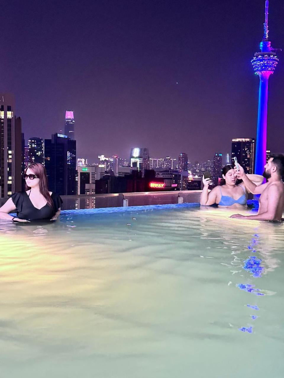 The Luxe Infinitum At Kl Homestay